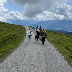 Meet your Posher, Pam